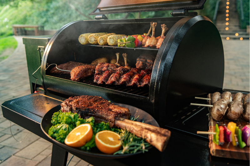 How to Choose the Right BBQ Smoker for Your Backyard Cooking