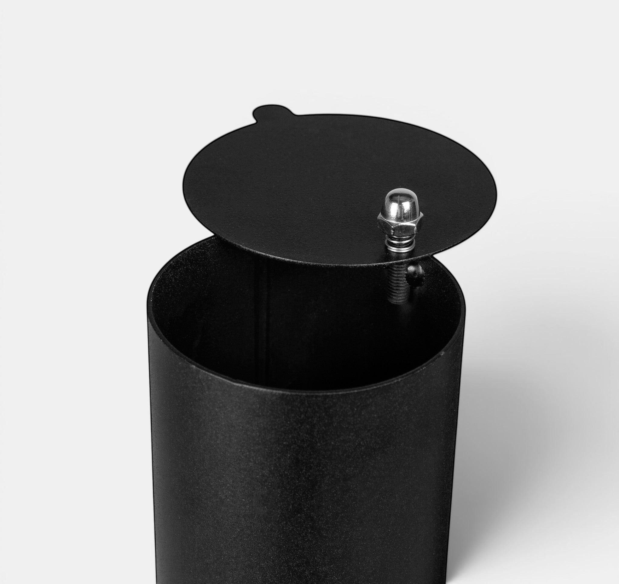 HARKBBQ black steel offset smoker and grill combination unit chimney cap detail